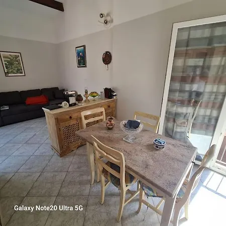 La Maddalena T2 47m2 50 Metre De La Apartment